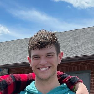 Meet your Posher, Logan